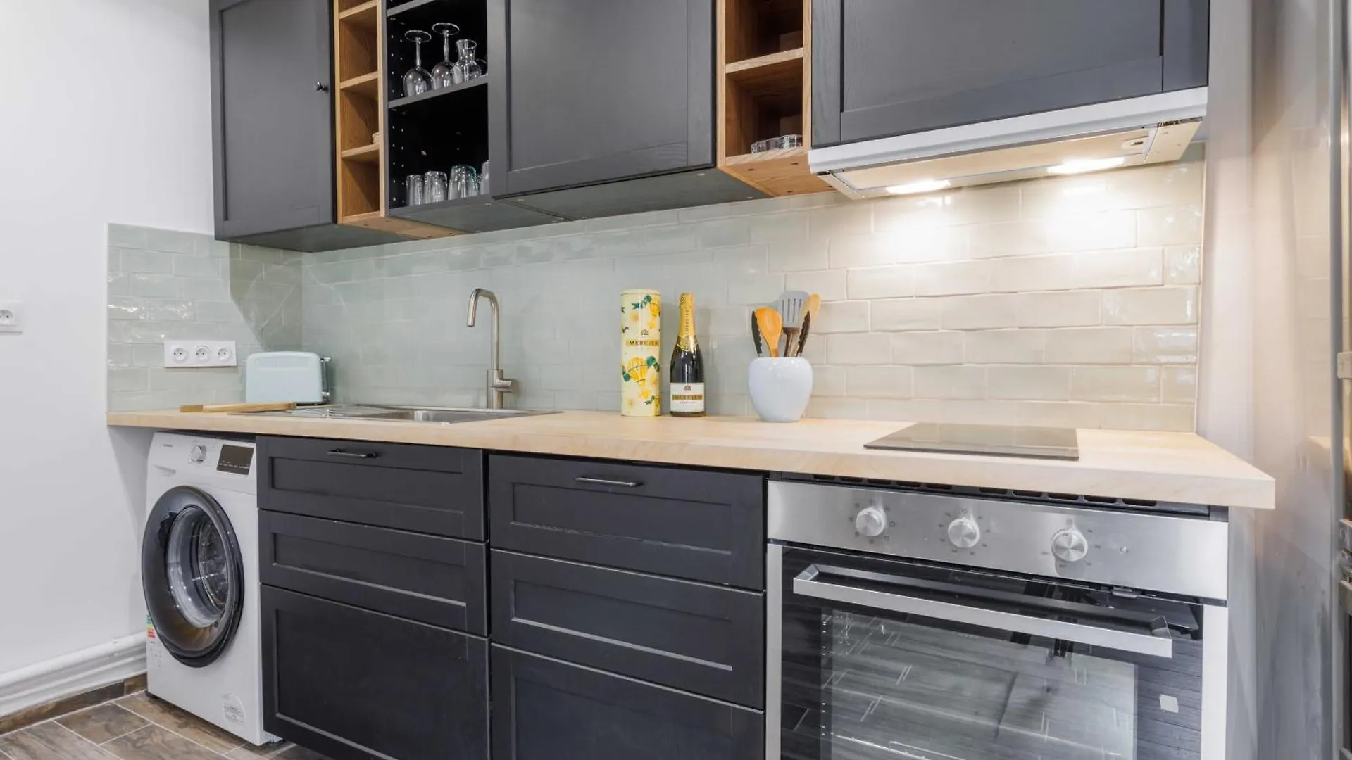 Urban Refuge In The Heart Of The Marsh 1bdr - 3p